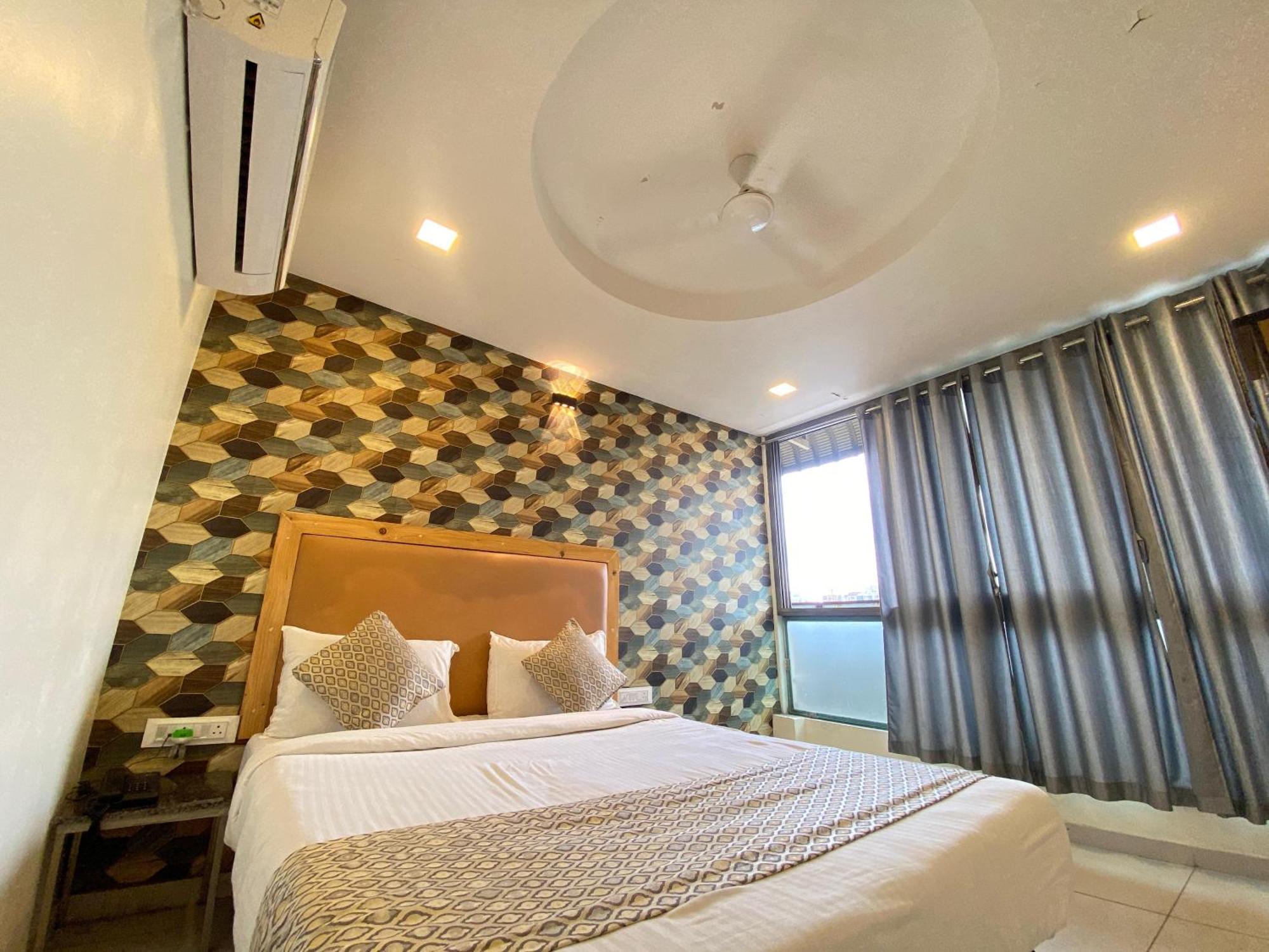 Hotel Alexa By Abc Ahmedabad Exterior photo